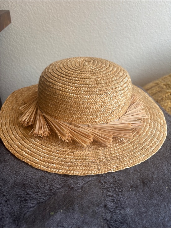 Francesca's Collections Accessories - Francesca's Collections Natural Straw Tassel Sun Hat
